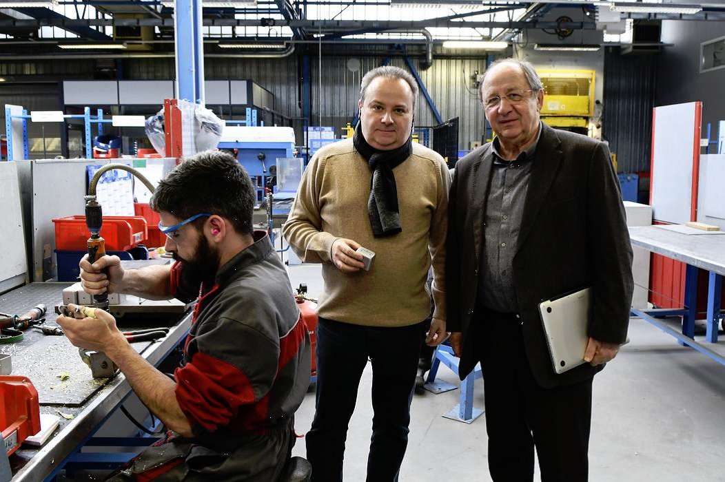 Aéronautique : Une Dizaine De PME Auvergnates Unies Pour Répondre Aux Besoins D’Airbus